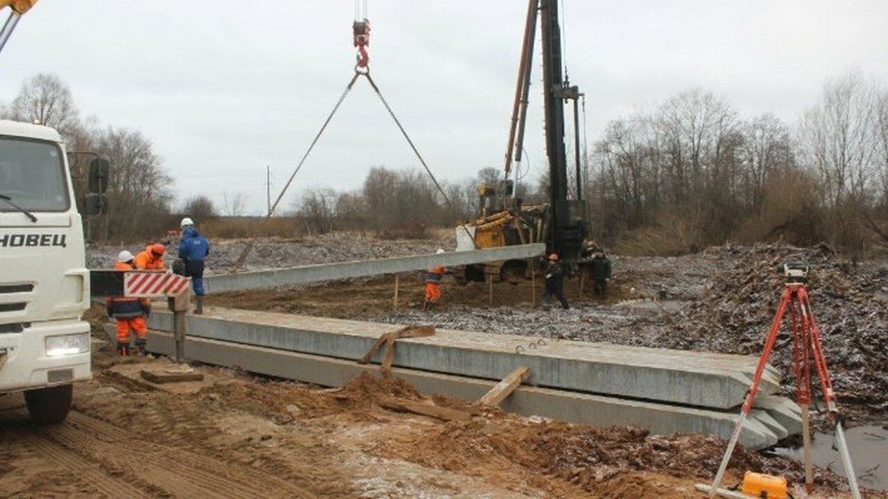 Началось строительство моста на трассе Ижевск-Аэропорт На участке дороги Ижевск-Аэропорт начались рабо...