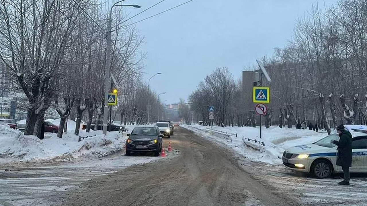 Отвлекся на мобильный телефон: в Ижевске водите...