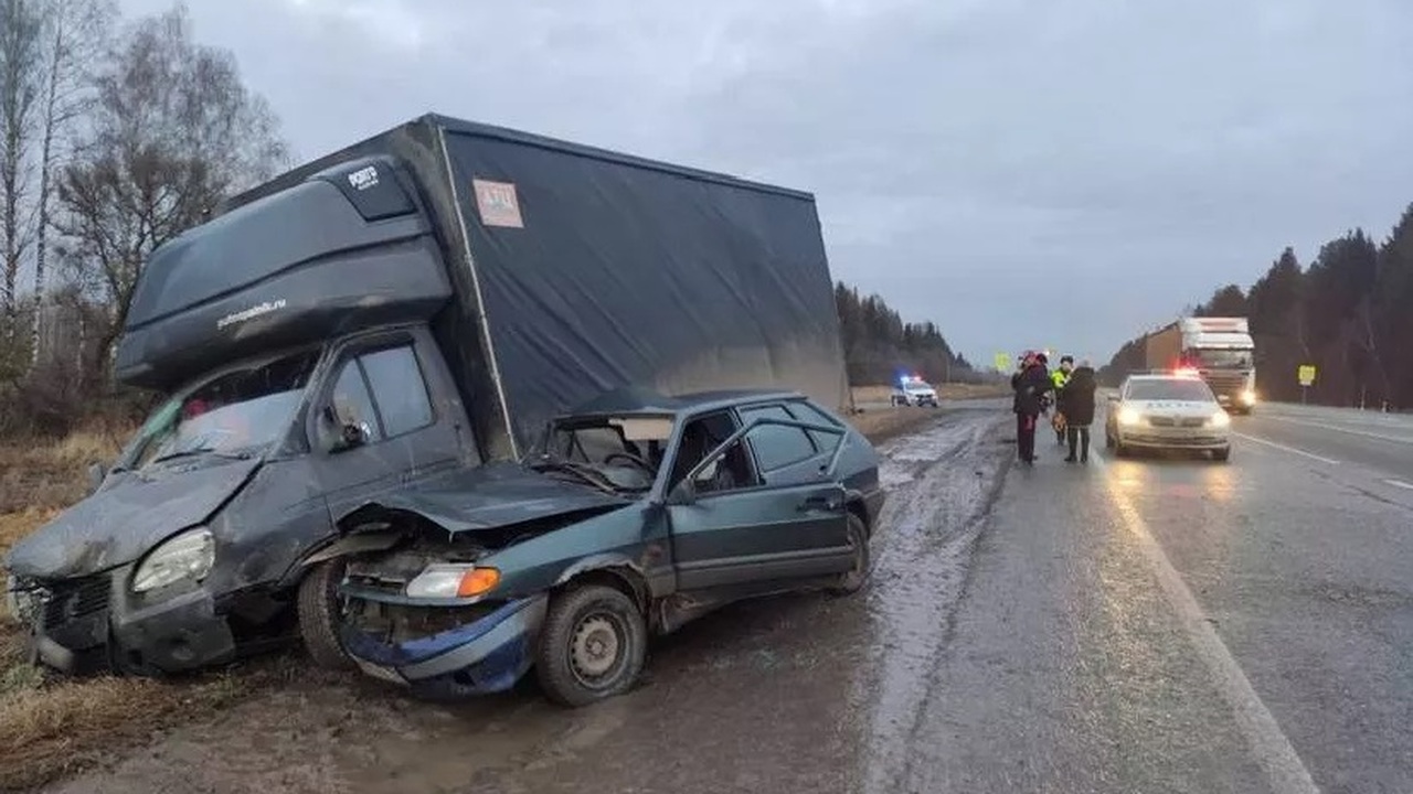 В Удмуртии водитель погиб в аварии из-за неприс...