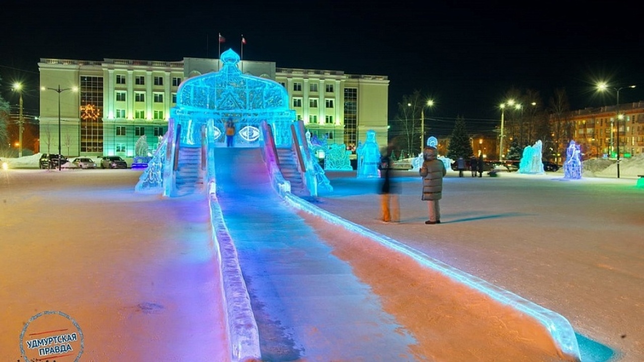 Центральная площадь Ижевска преображается к Нов...