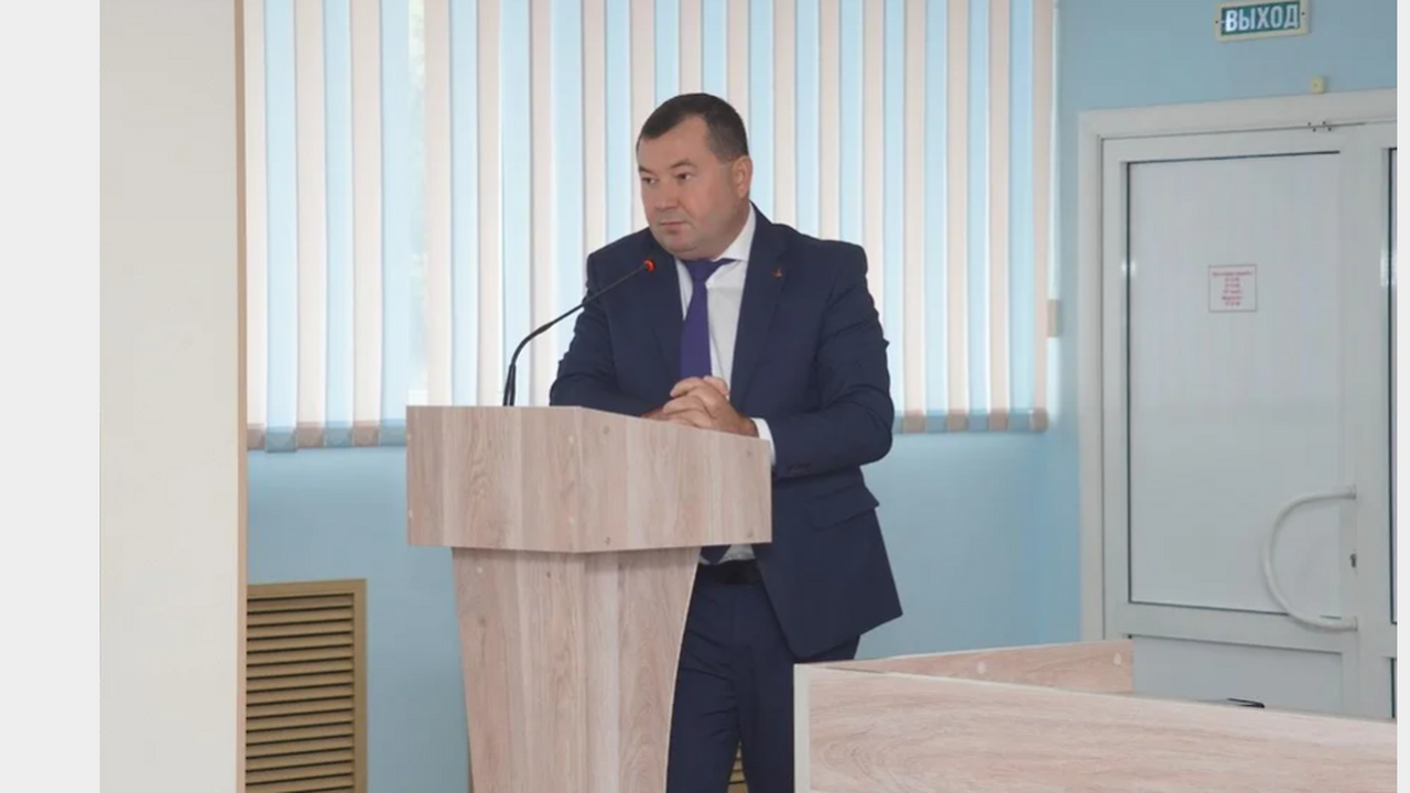 На СЭГЗ разгорается конфликт: два кандидата в гендиректоры Глава Удмуртии Александр Бречалов взял на личны...