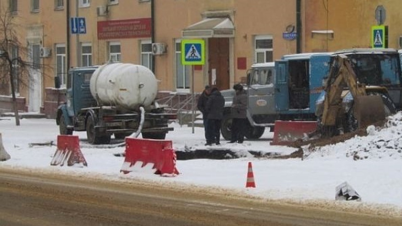 В Ижевске на улице Петрова произошел потоп