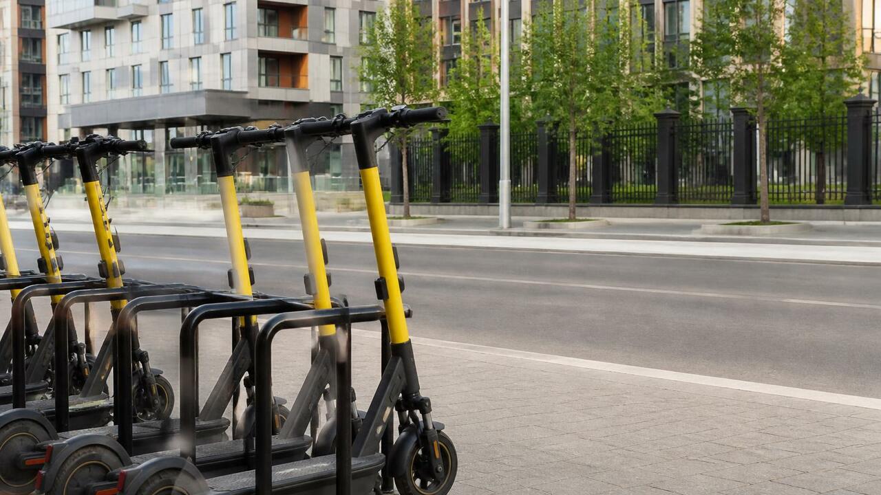 В Ижевске число парковок для самокатов может вырасти до 300 В Ижевске число парковок для прокатных электрос...