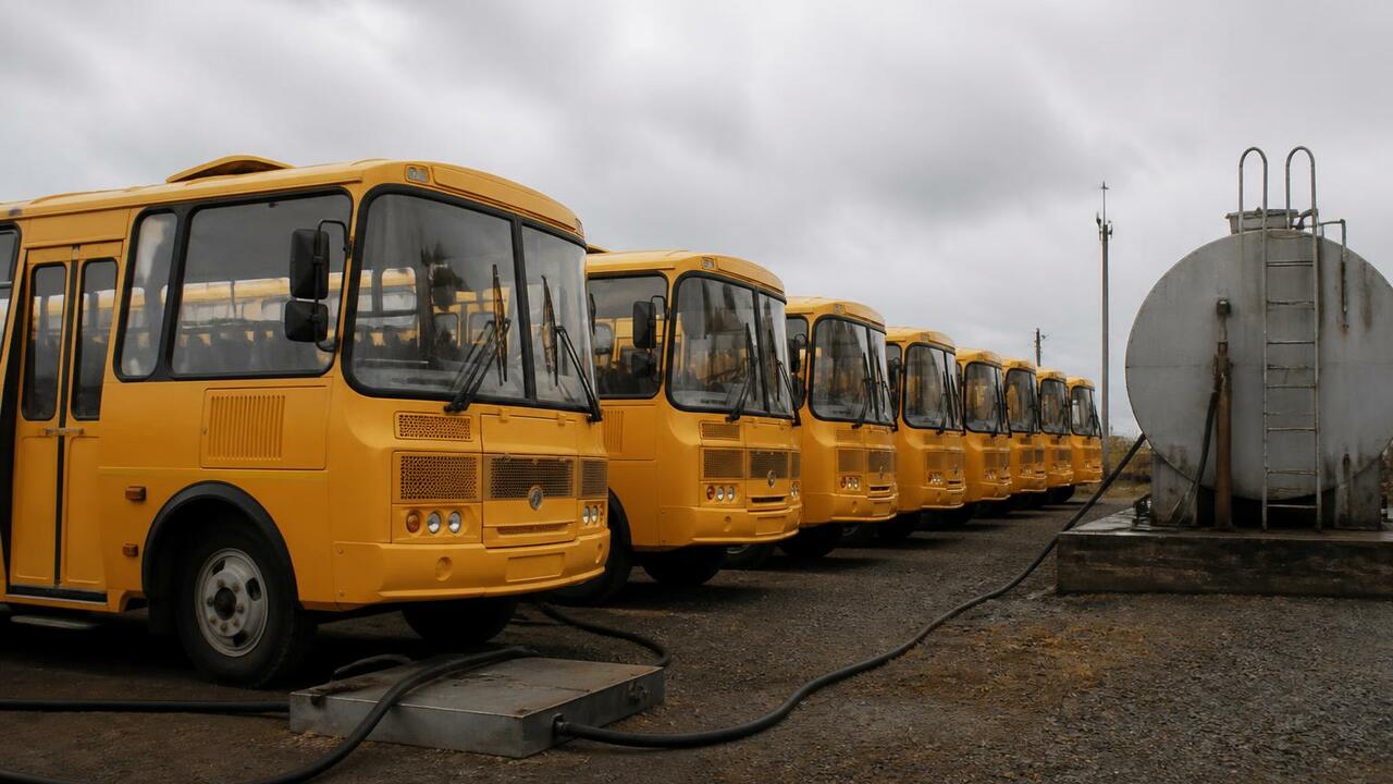В Удмуртии 95% школьных автобусов заправлены к ...