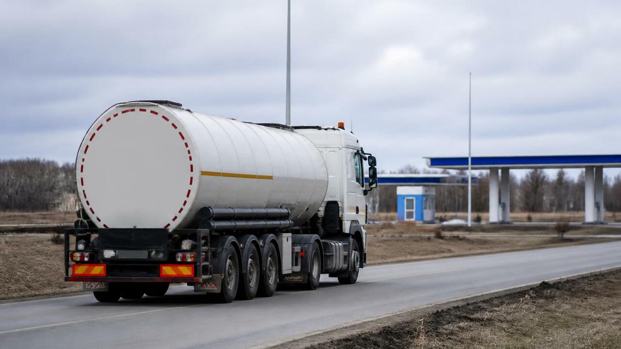 В Удмуртии с пятницы снизились поставки бензина...