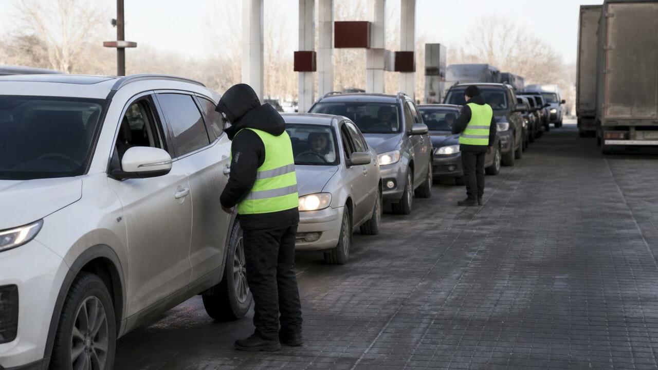 В Ижевске дружинники дежурят на АЗС и проверяют...