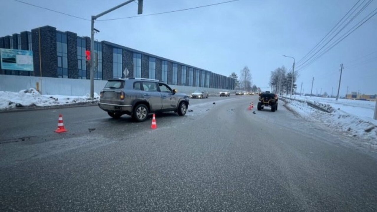 В Ижевске пьяный водитель квадроцикла устроил Д...