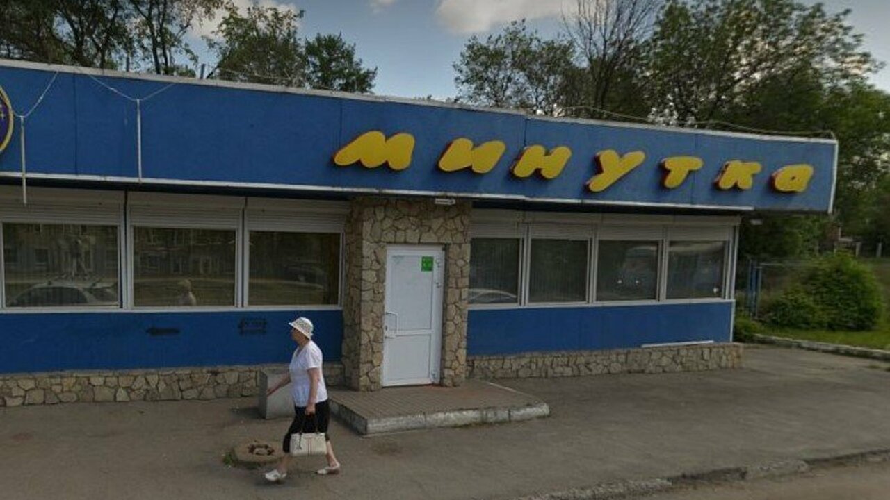 В Ижевске сдают в аренду кафе «Минутка» В Ижевске ищут арендатора для здания кафе «Мину...