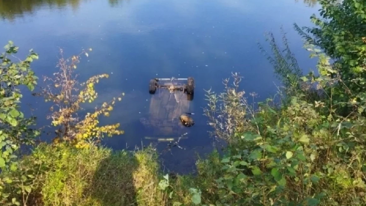 Из реки Вала вблизи села Вавож достали автомоби...