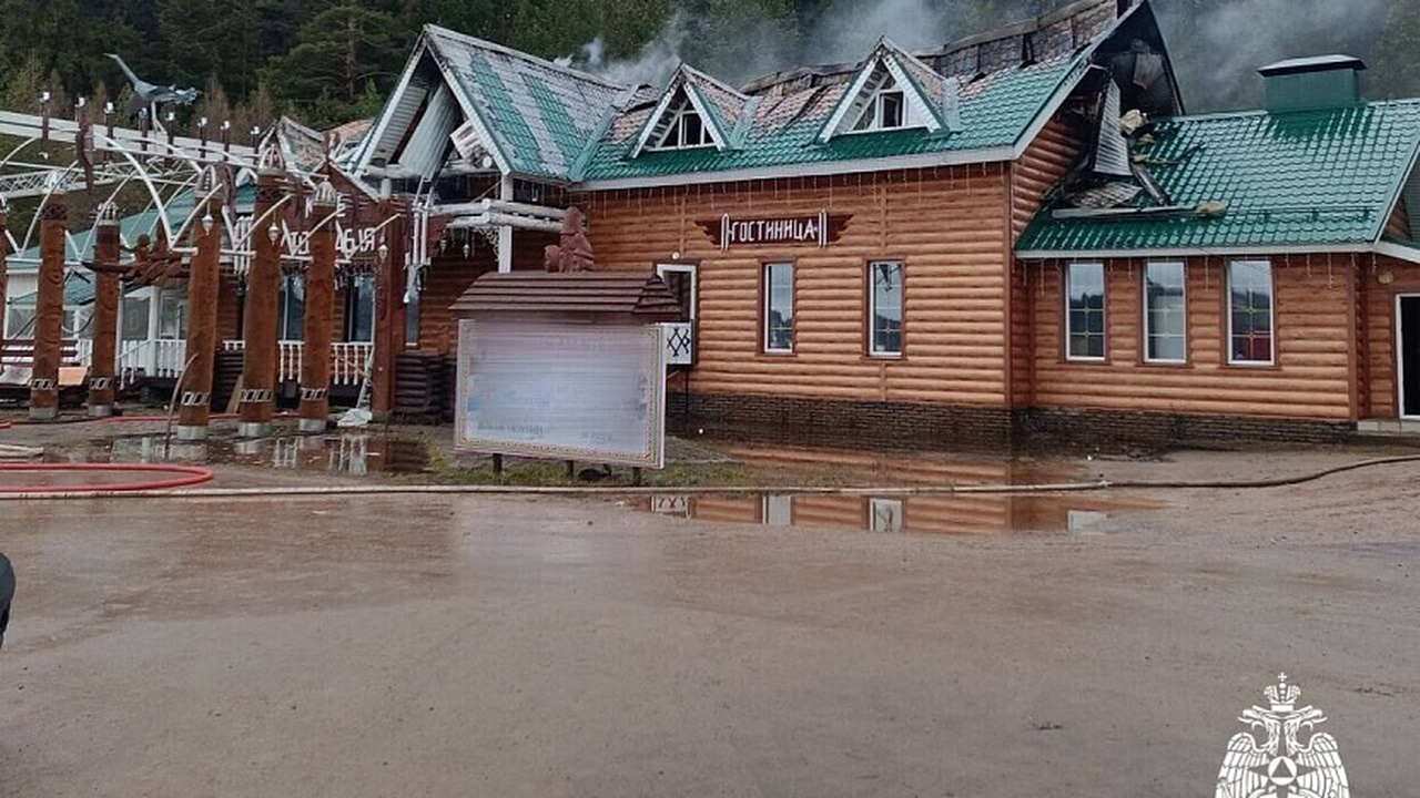 В ночь на 8 ноября, около половины третьего, в ...