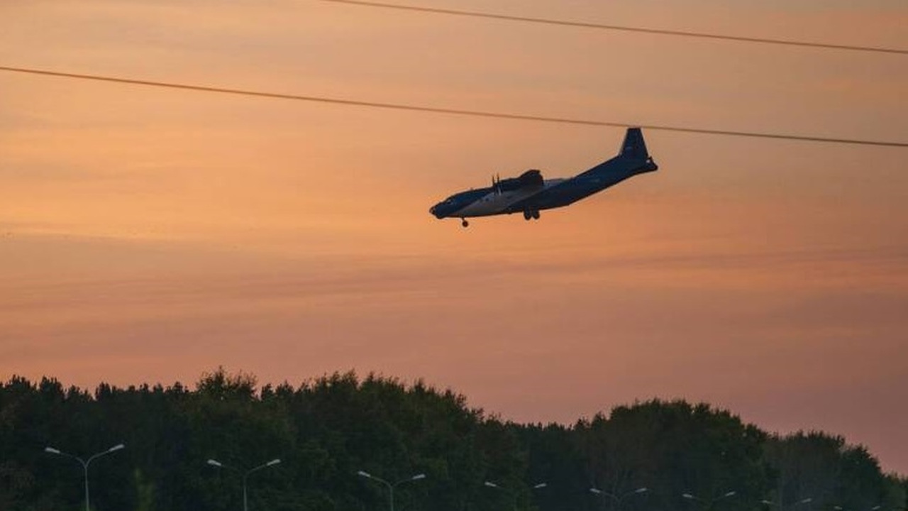 Все застыли от напряжения: Экипаж самолета увид...