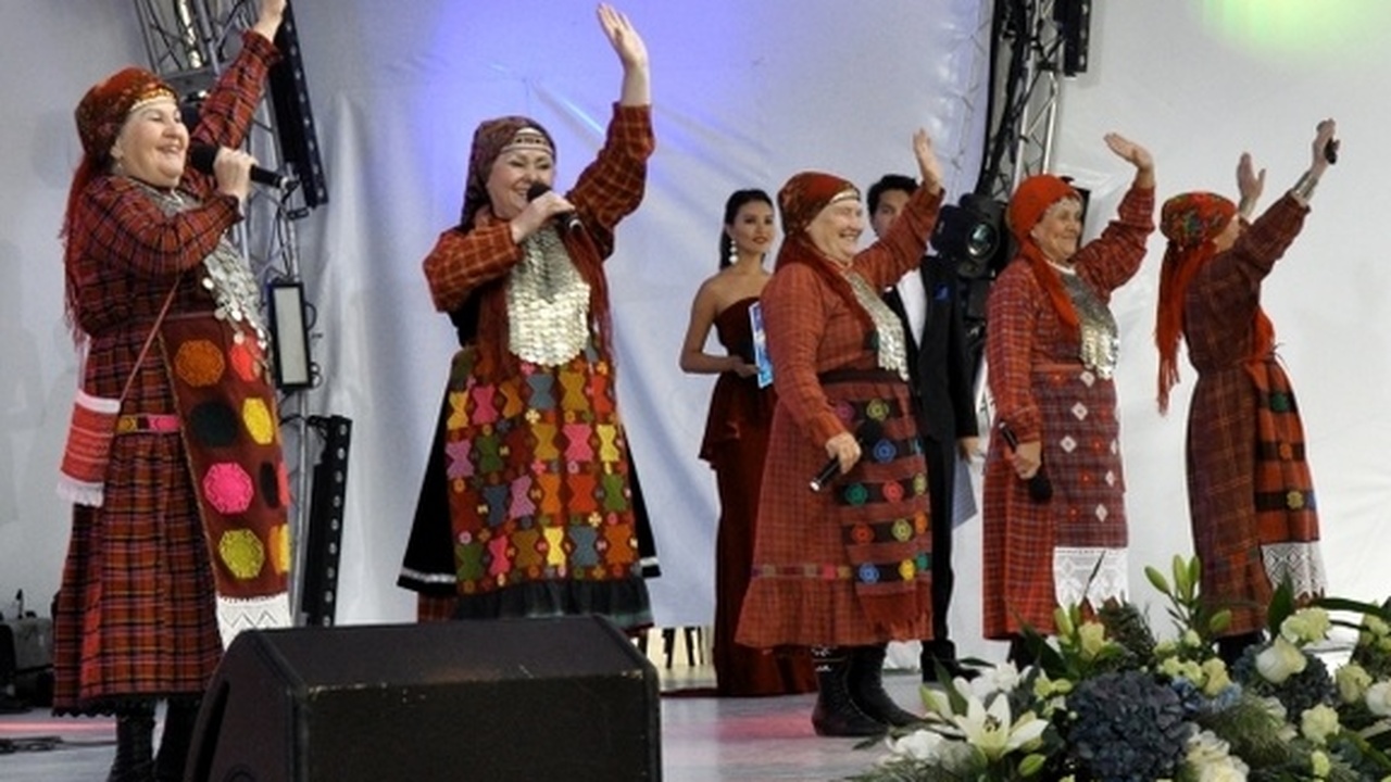 Несмотря на недавнюю утрату одной из участниц, ...