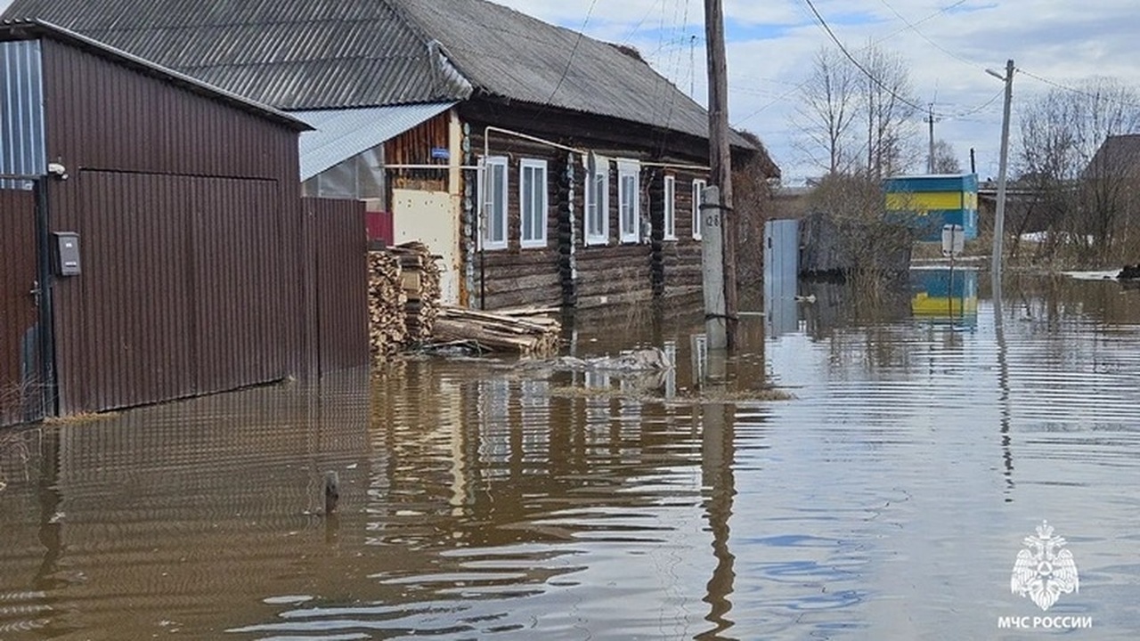 В Удмуртии сохраняется сложная гидрологическая ...