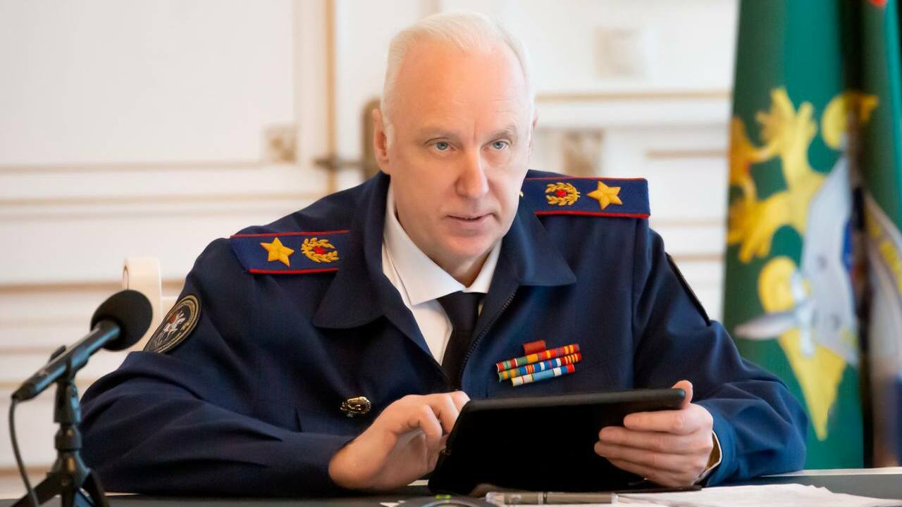 О затяжном расселении аварийного дома в Сарапуле доложат Бастрыкину Председатель Следственного комитета России Алек...