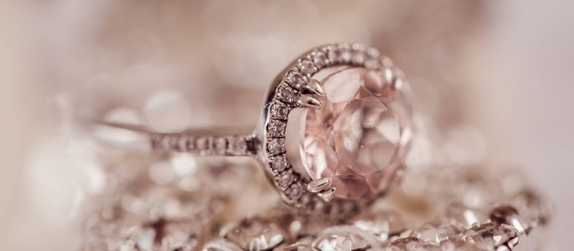 Жительница Удмуртии поплатилась украшениями за доверие знакомой Доверчивость обернулась для одной из жительниц ...