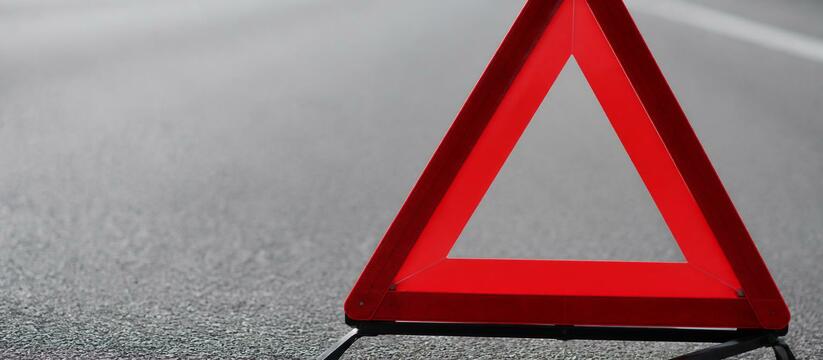 В Воткинске внедорожник влетел в жилой дом после удара с грузовиком В Воткинске внедорожник врезался в жилой дом по...