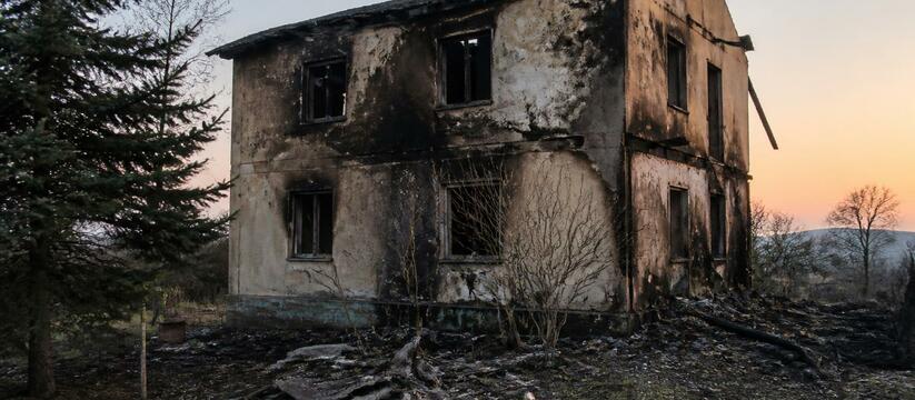 В удмуртском селе Пышкет мужчина спасся при пожаре в двухквартирном доме В селе Пышкет Юкаменского района Удмуртии ночью...