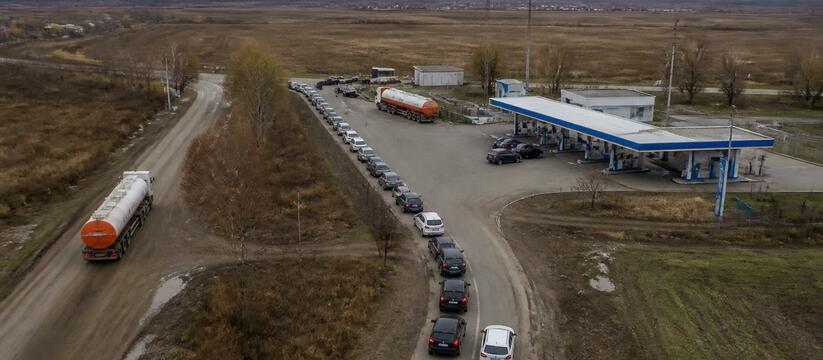 В Удмуртии сохраняются очереди на АЗС, особенно...
