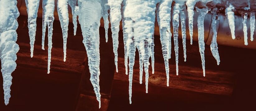 В Удмуртии три человека пострадали из-за падени...