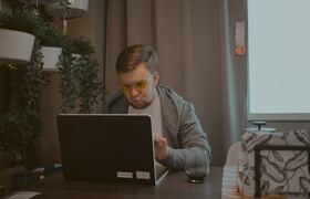 В Ижевске назвали пять самых высокооплачиваемых...