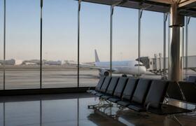 Аэропорт Ижевска временно приостановил прием и ...