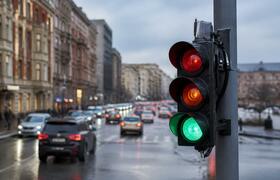 На Окружной Ижевска заработал новый «умный» све...