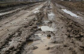 Школьники в Удмуртии преодолевают бездорожье ра...