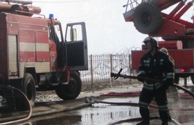 При пожаре в 24-этажной новостройке в центре Иж...